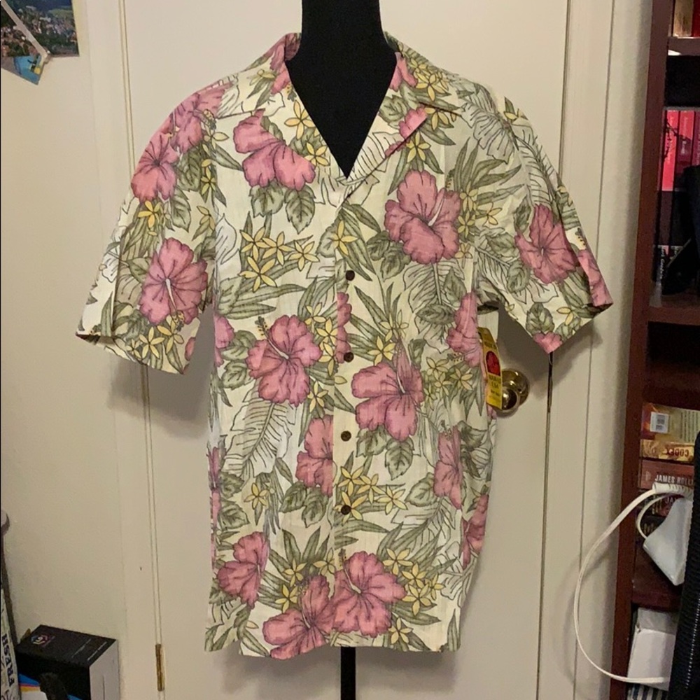 NWOT Men’s Beautiful  RJC 🌺 Hawaiian Shirt.